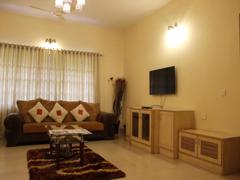 Falcon Suites Residency Road Bangalore Dış mekan fotoğraf